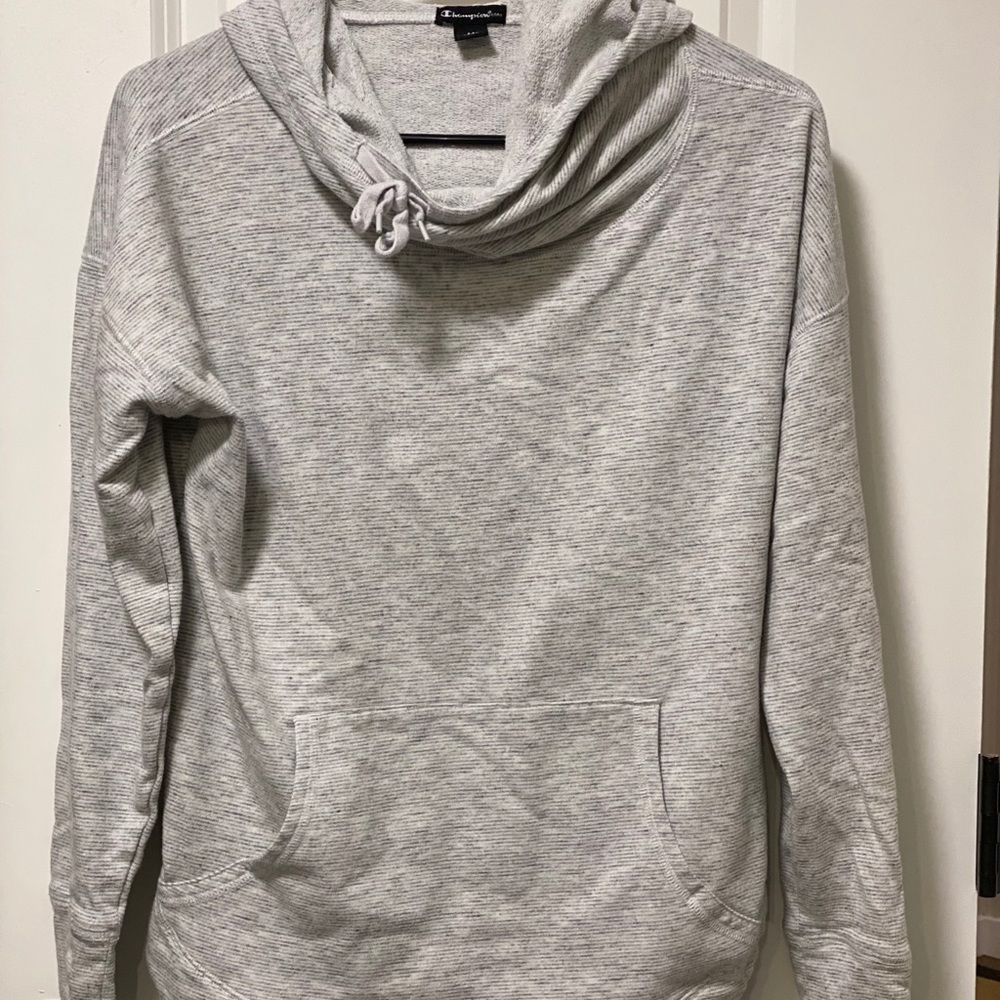 Light weight sweater